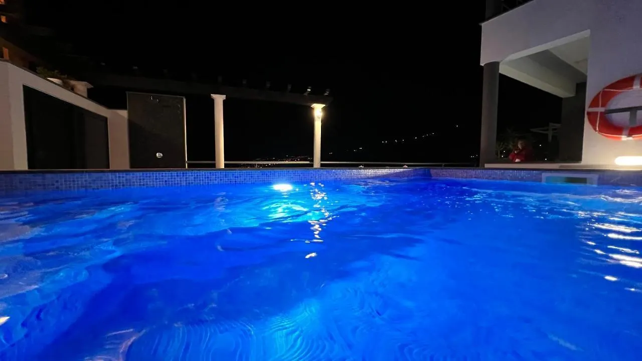 Maison Du Soleil Arco da Calheta  Holiday home